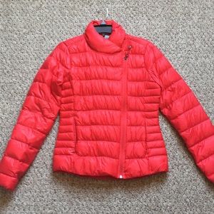 Women’s Athleta packable zip up jacket!